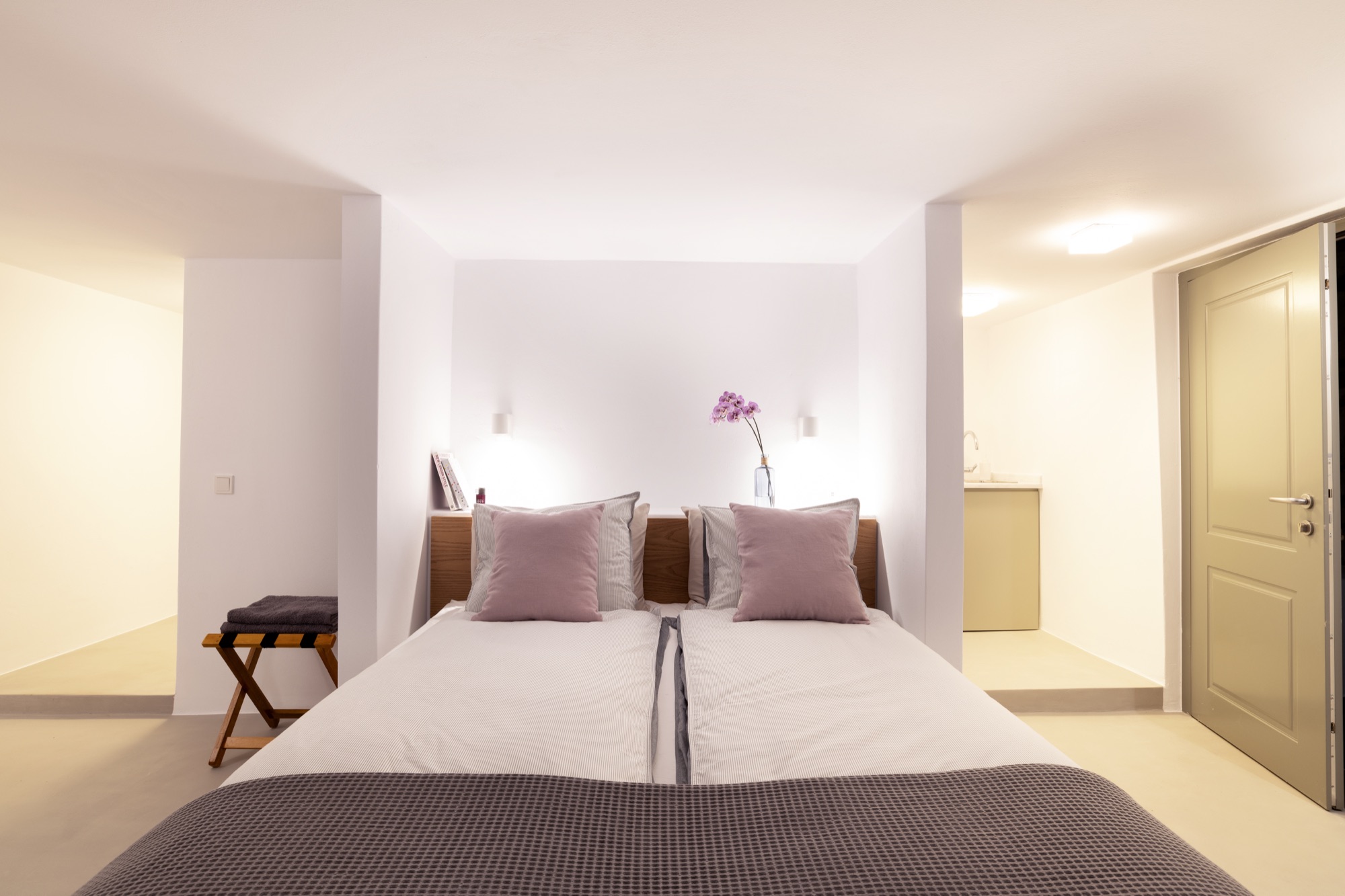 Bedroom 5, the studio, en-suite
